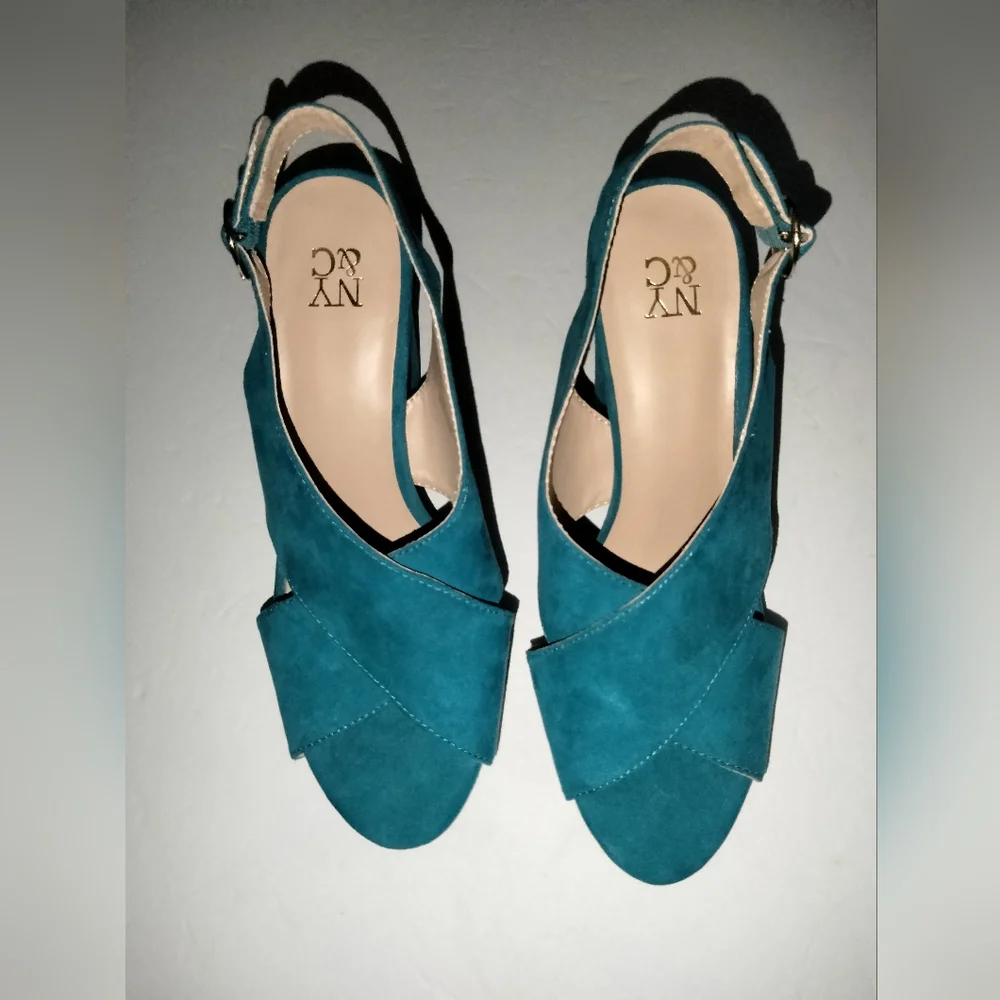 New York & Company (Sz 8) Teal Blue Open Toe Ankle Buckle Strap Platform Heels